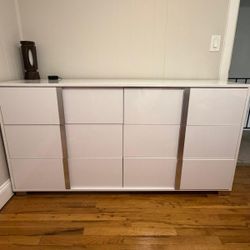 Granberry 65” - 6 Drawer Dresser White