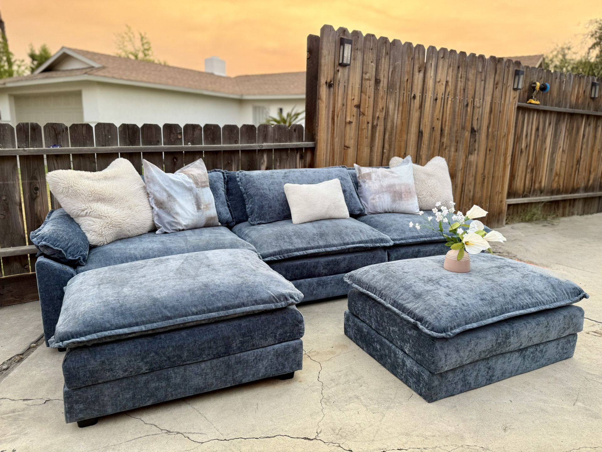 💙 Luxe Cloud-Soft Blue Sectional Couch with Ottoman 🚚DELIVERY AVAILABLE 🚚💙