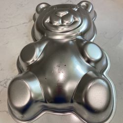 Vintage  1986 Wilton Teddy Bear Cake Pan