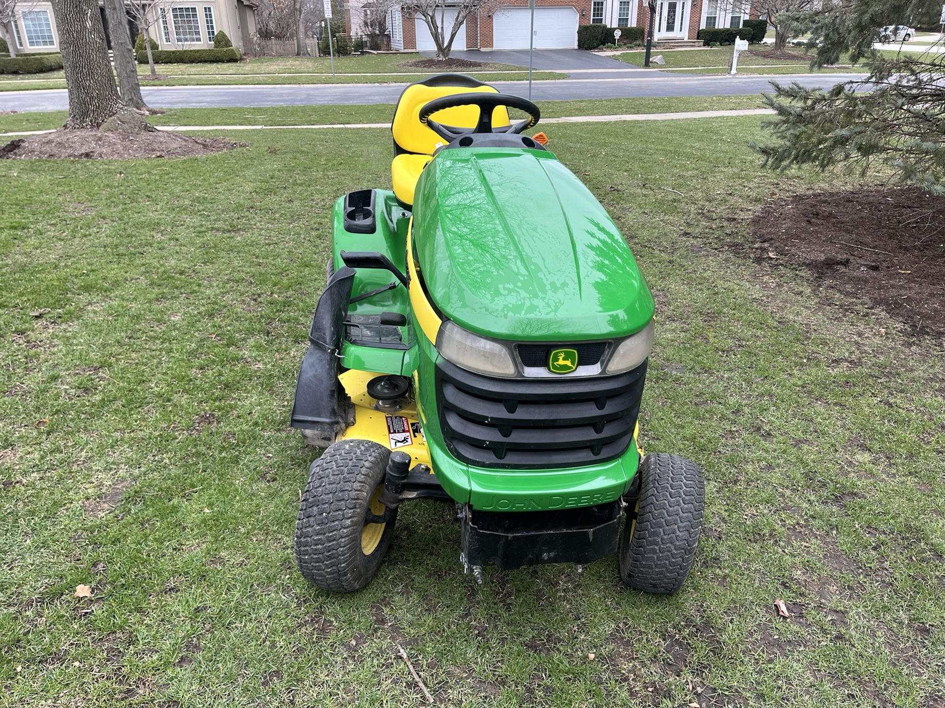 John Deere X310 Garden Tractor Riding Lawn Mower With A 42 Inch Deck