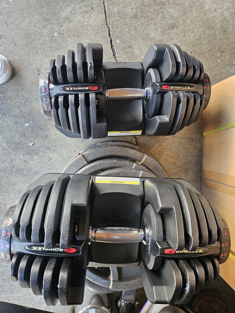 Pair Of Adjustable Bowflex Dumbbells 90lbs 