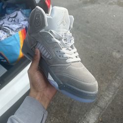 Wolf Grey 5s Size 10
