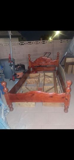 Full size bed