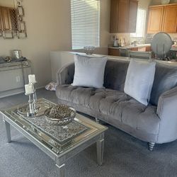 Selling sofa, coffee, table and table, kitchen table for chairs, and a sofa table with Mira