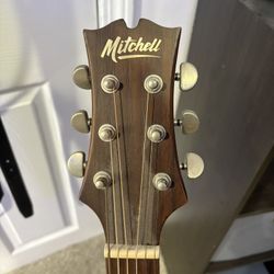 Acoustic Guitar Mitchell
