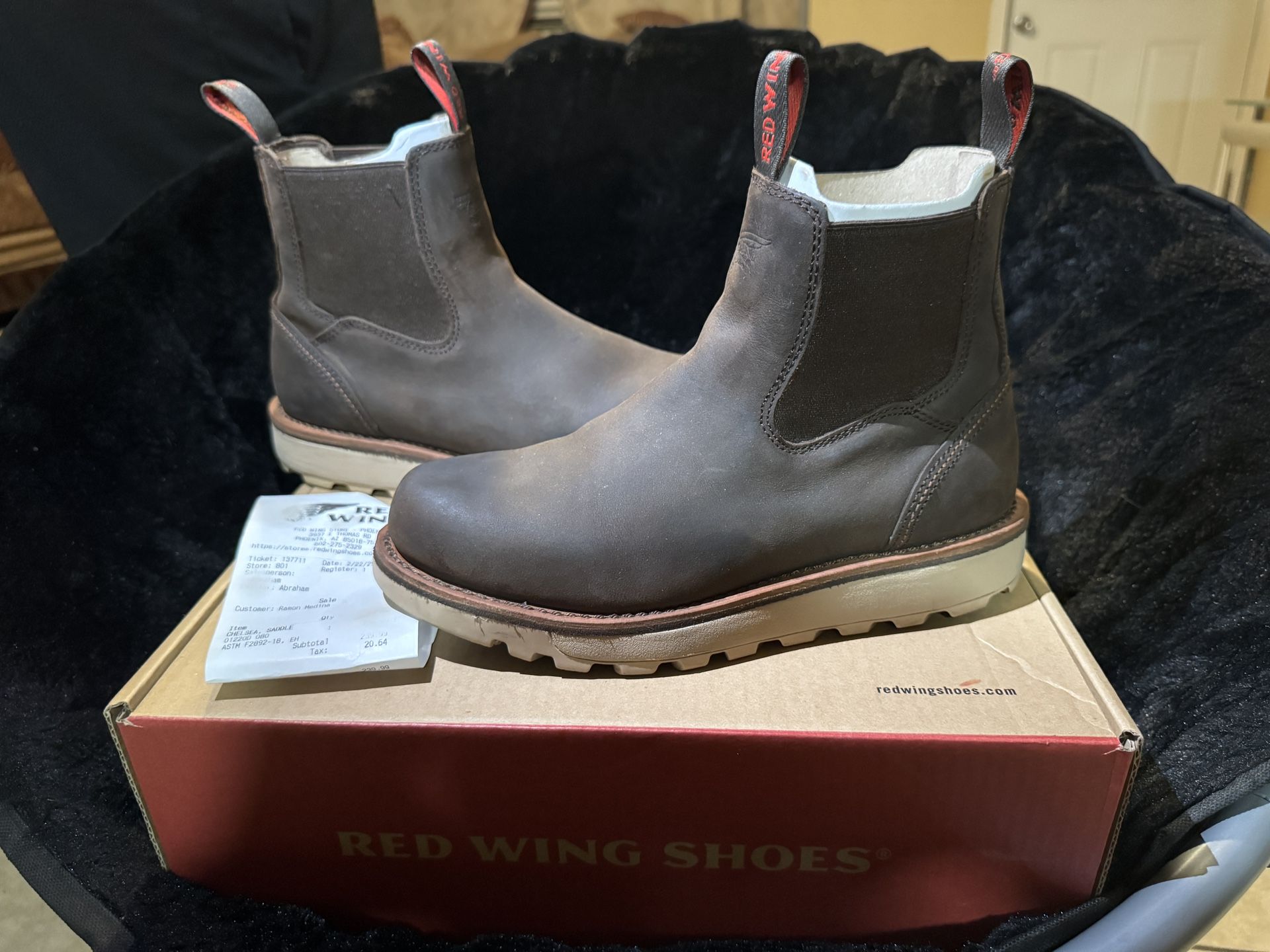 Men’s Red Wing Boots Size 8