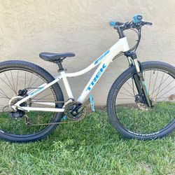 Trek Skye S Mountain Bike 27.5 Wheels Small Frame
