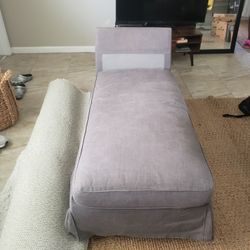 ​🛋️ Modern Gray Chaise Lounge / Daybed – Super Comfy!

