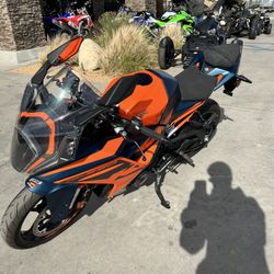 2023 KTM RC 390