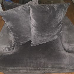 Z Gallerie Loveseat And Sofa 