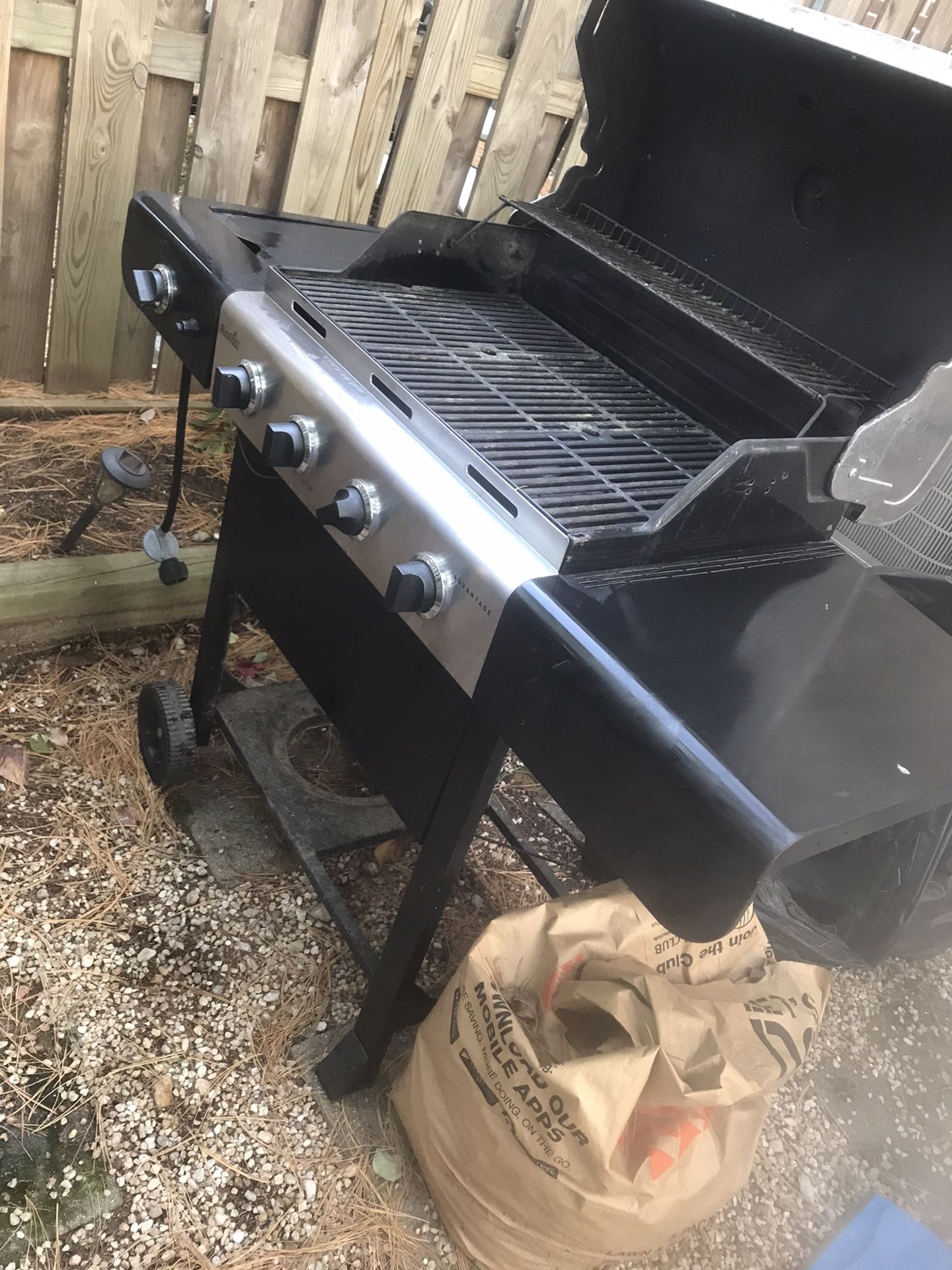 Chat-Broil Grill *used****