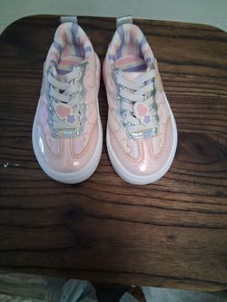 Kids Bluey tennis shoe size 6
