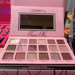 Paletas De Maquillaje Each $20