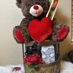 Valentine’s Gift Basket