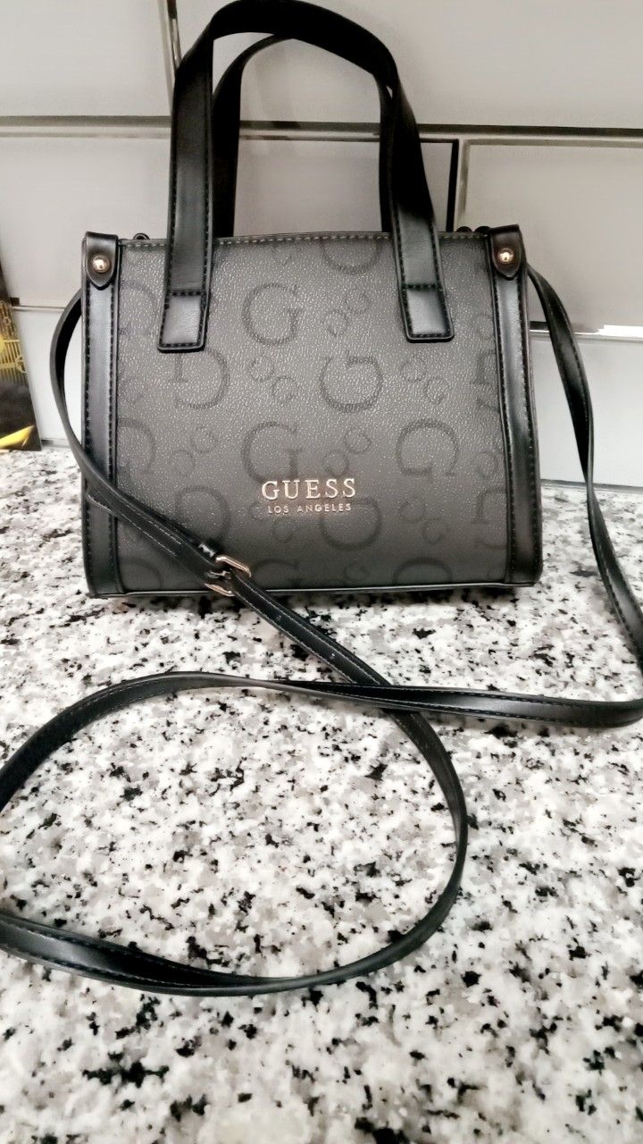 GUESS PURSE