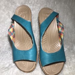 Crocs A-Leigh Blue Cork Wedge Sling Back Sandals Women’s Size 7