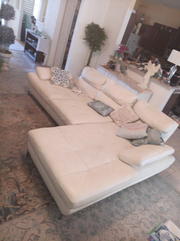 Italian NATUZZI L- White Leather Sectional/ WITH over A Foot FOR LEAN BACK ( ADJUSTABLE
