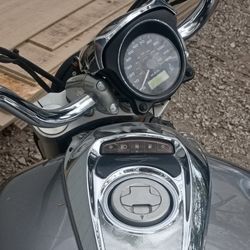 700cc Suzuki Boulevard
