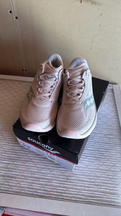Saucony Running Sneakers women’s size 6.5
