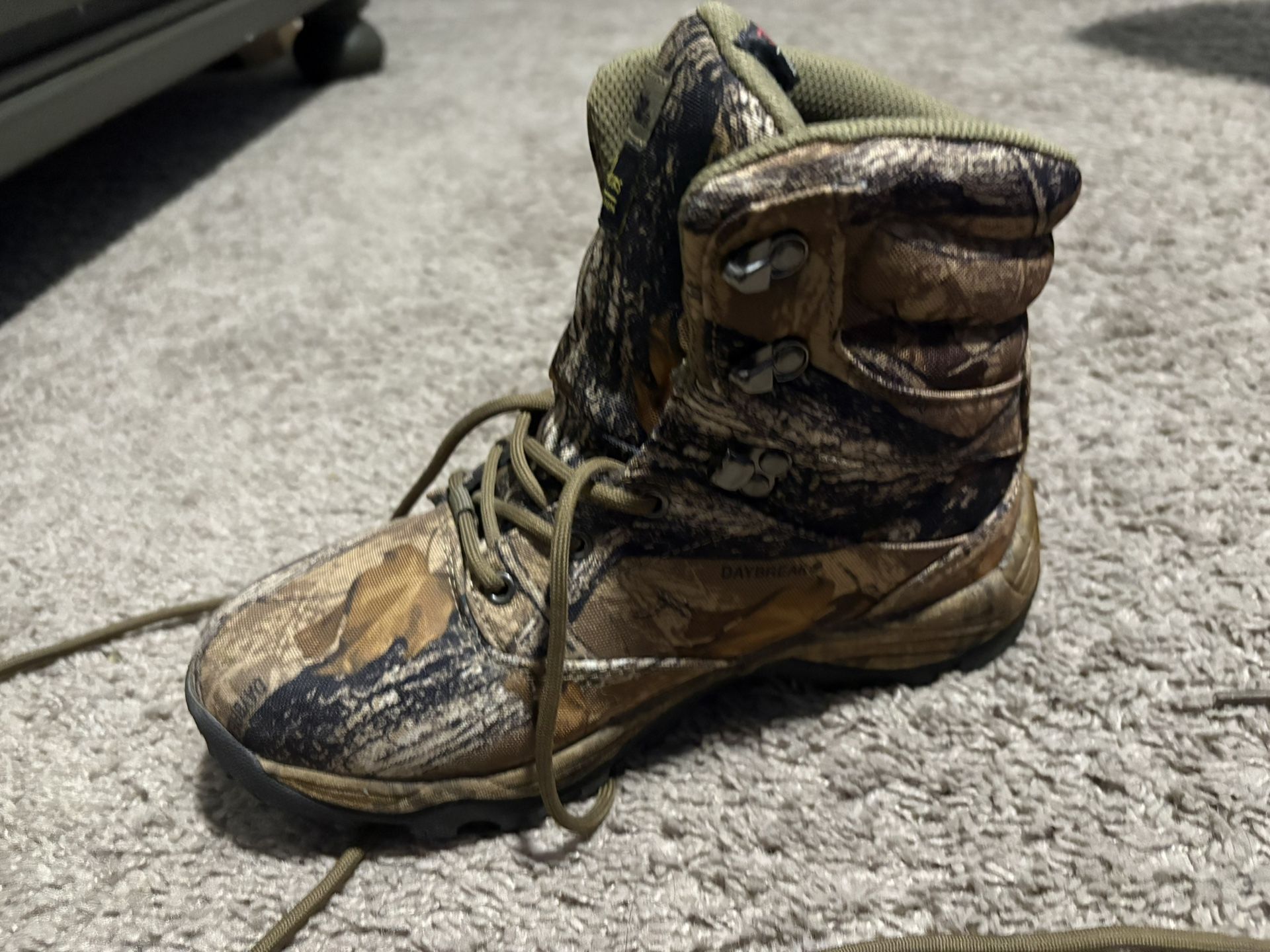 Hunting boots