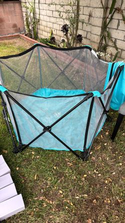 Regalo Playpen