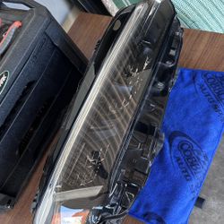 2022 Honda Civic (11th Gen) Right Side Headlight (right Side)