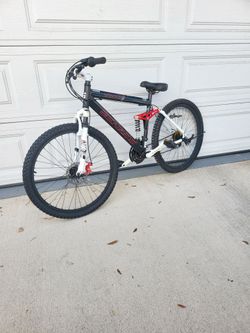 Mountain Bike Size large Wheels 26 Speeds 21