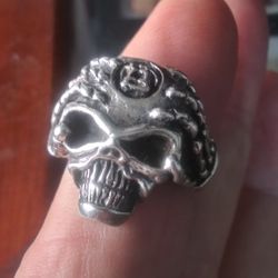 Skull Hand Made 925 Ring .