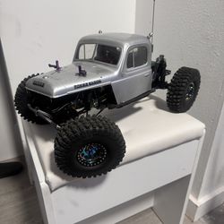 Rc cars scx10  negotiable write to me and make me an offer