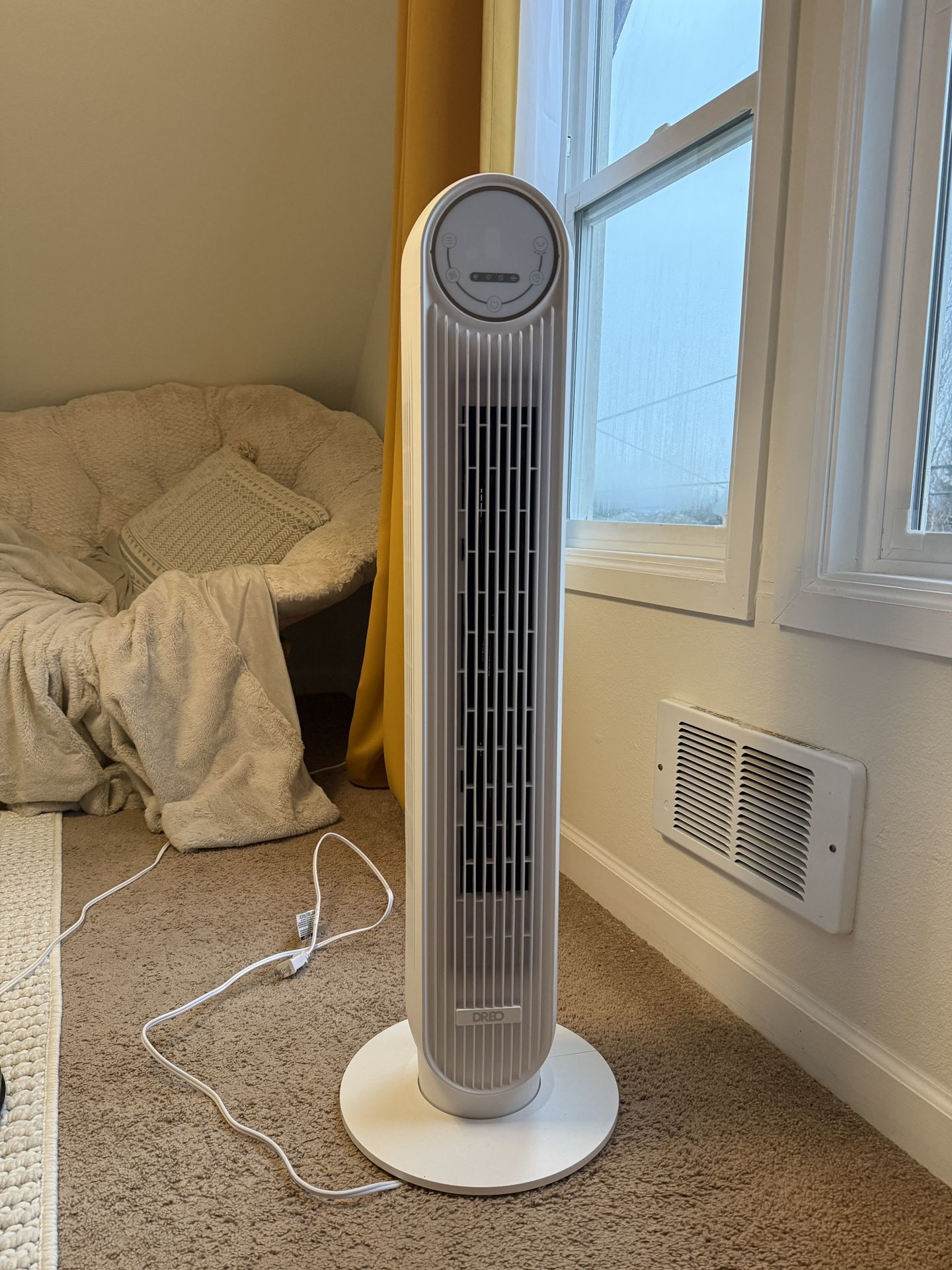 Dreo Tower Fan with Remote – Excellent Condition