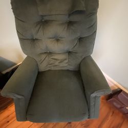 Beautiful Swede Sofa Recliner 