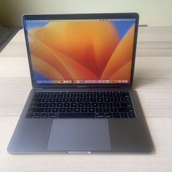 PRELOADED MacBook Pro 2017 ($645)