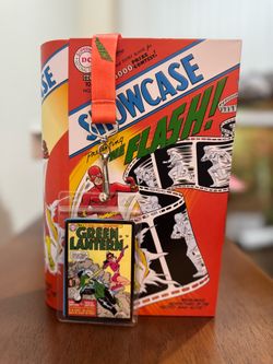 DC Comic Book AMC Popcorn Bucket with Lanyard - The Flash