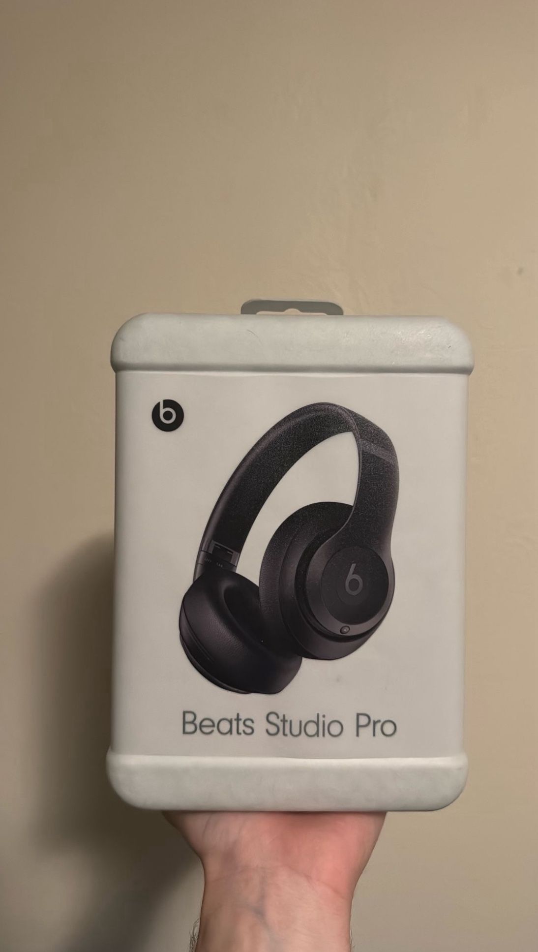 Beats Studio Pro - Wireless Bluetooth Noise Cancelling Headphones - Personalized Spatial Audio