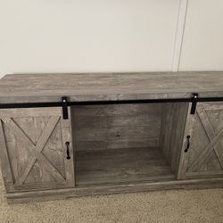 TV STAND/ TV CONSOL