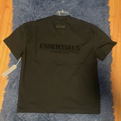 Essentials Tee