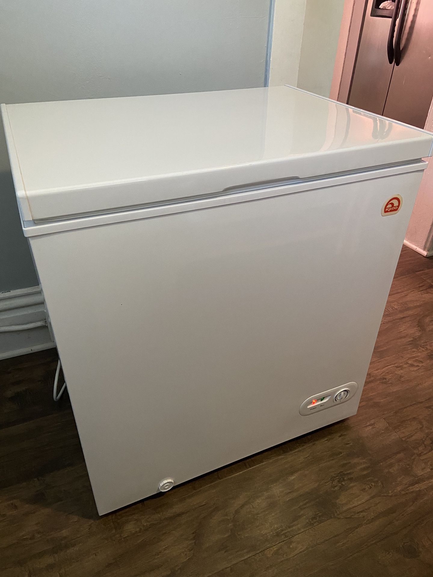 IGLOO Deep Freezer