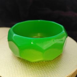 Pistachio Green Faceted Bakelite Bangle 