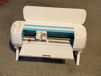 Circut Maker and Supplies