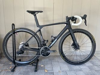 2026 Trek Madone SLR Gen 8 - Medium - Black