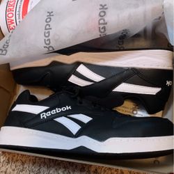 Reebok Size 10.5 Male