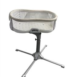 HALO Bassinest baby sleeper very good condition 