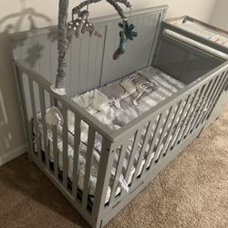 Graco Baby Crib With Changing Table