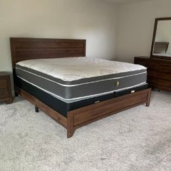 BRAND NEW KING SIZE BEDROOM SET $695! QUEEN SIZE SET $625! DELIVERY AVAILABLE!