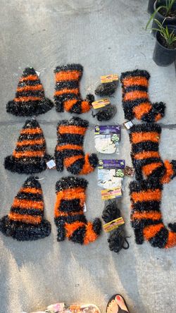 Halloween decorations 6 PCs for 5.00