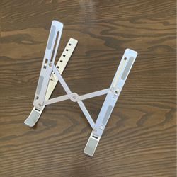 Adjustable tablet stand