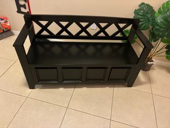 Black Wood Storage Bench with Lattice Back