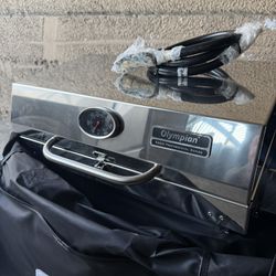 Brand New $200  Camco 57305 Olympian 5500 Stainless Steel Portable / RV grill