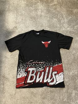 New Era Chicago Bulls Tee, Black , Size Large (Oversized)