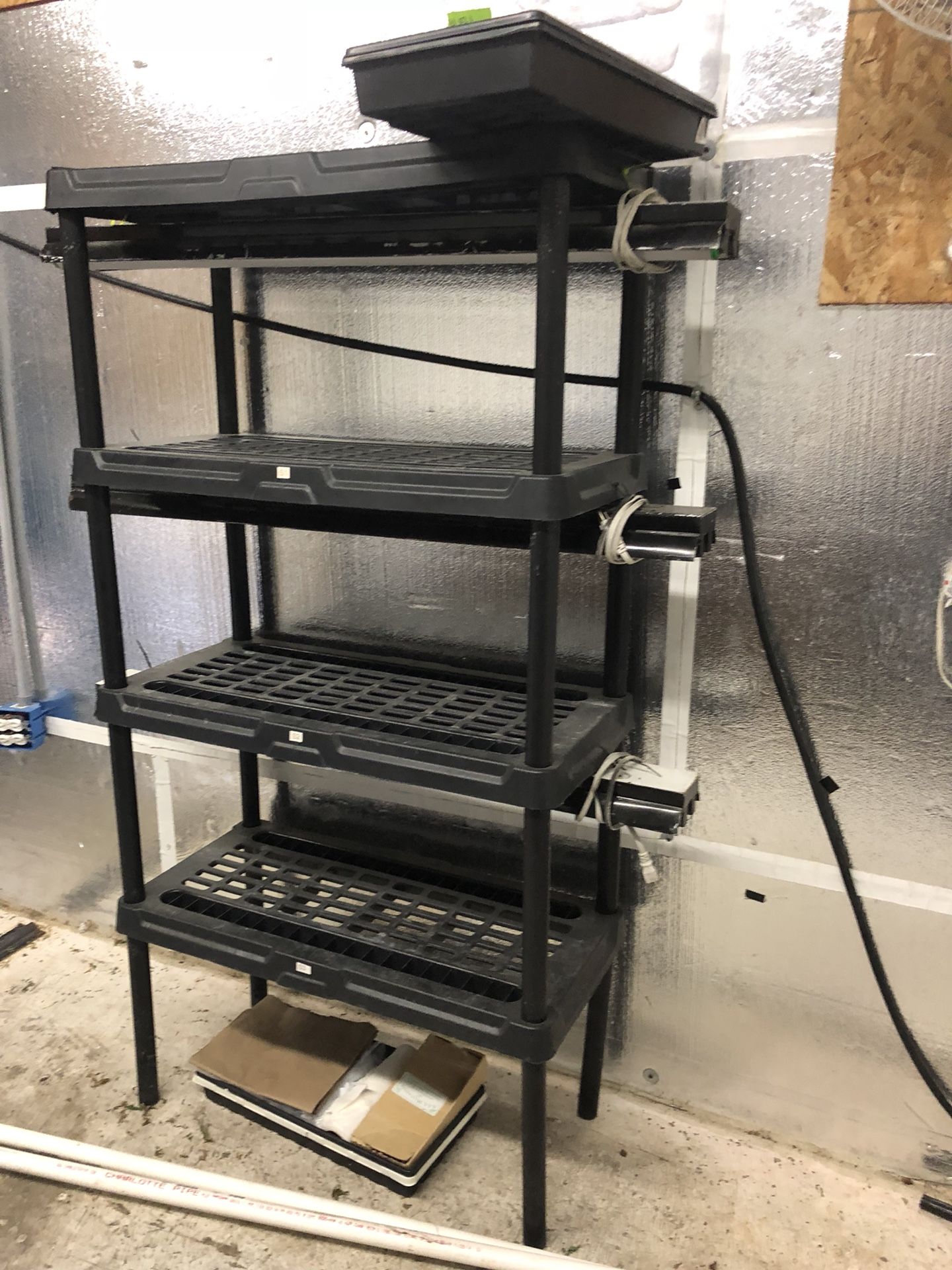 Clone rack for cloning with lights included